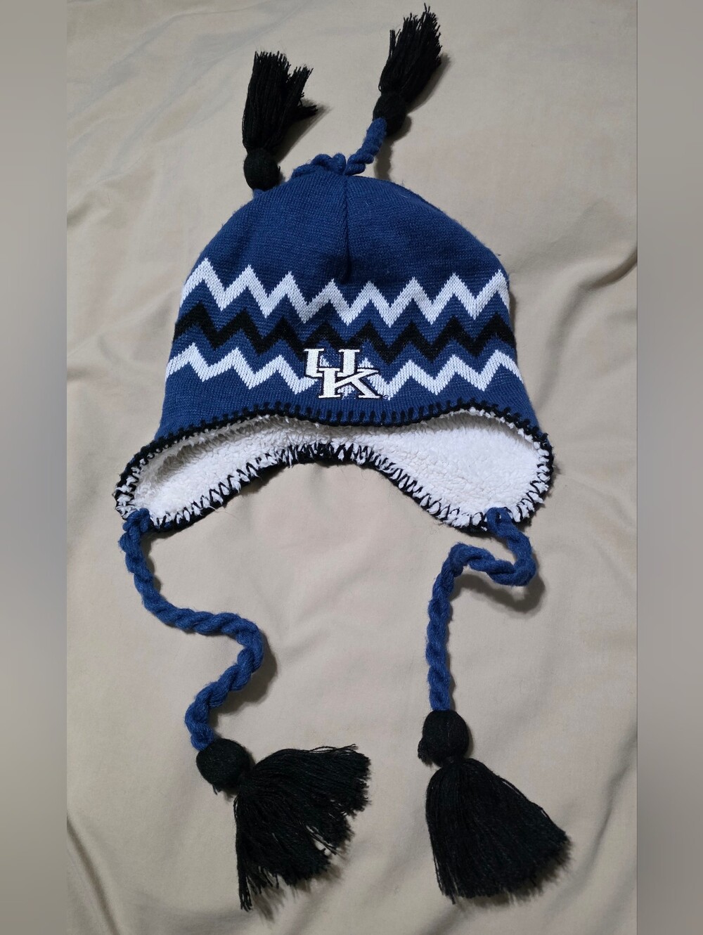 Zephyr University Of Kentucky Knit Earflap Tassels Hat Beanie Sherpa Lining S/M